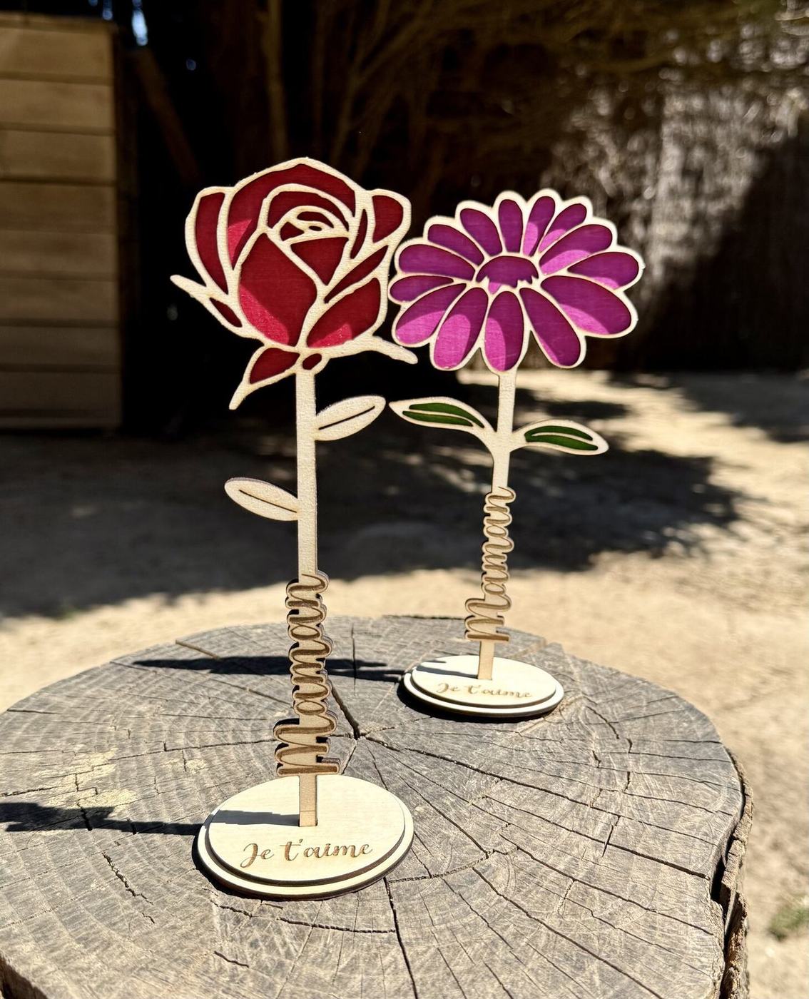 Rose et marguerite en bois gravées personnalisées, créations L'Univers du Petit Bois