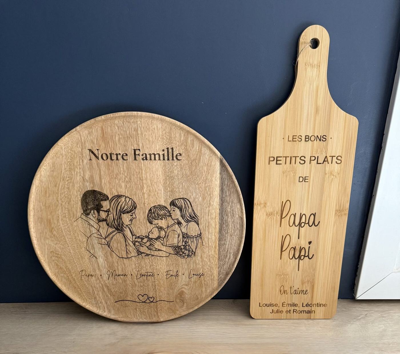 Plateau et planche en bois gravés personnalisés, créations L'Univers du Petit Bois